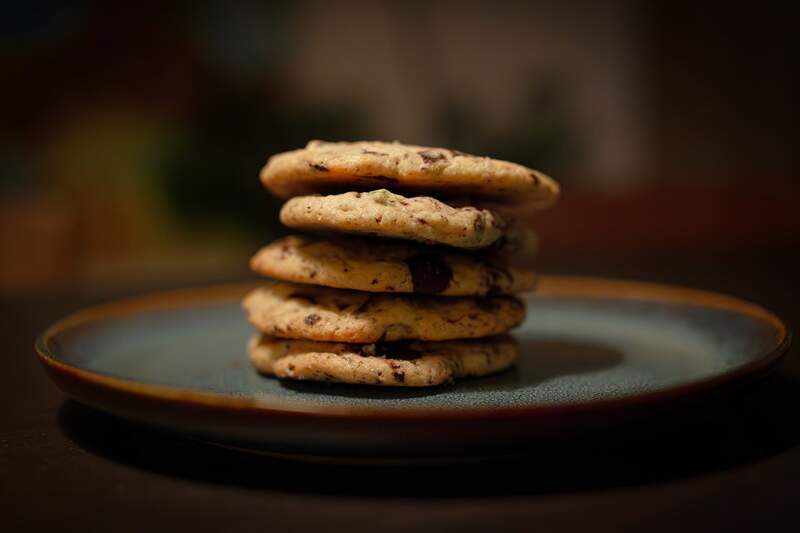 Billede af chokolate chip cookies med pistacienødder