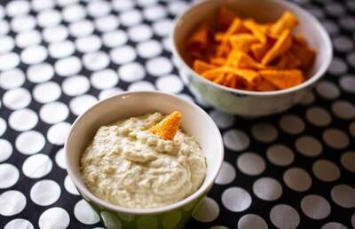 Billede af dip og chips